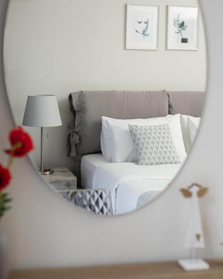 Syntagma Spotlight Residence Atene Esterno foto